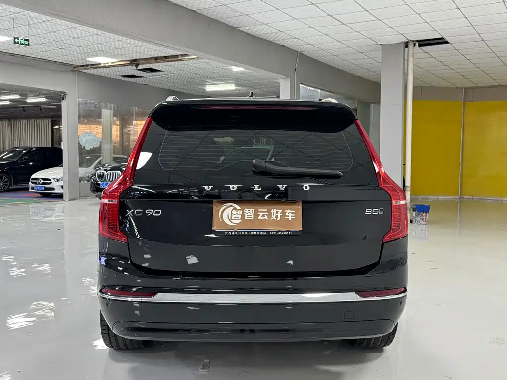 Volvo XC90 — миниатюра 8