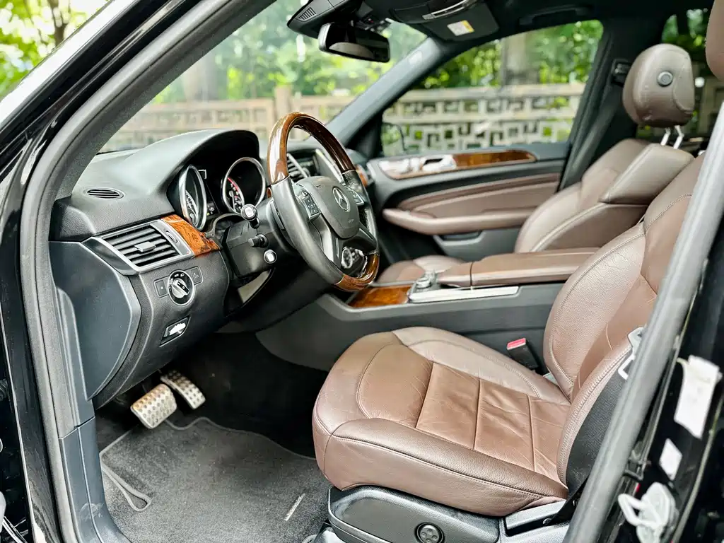 Mercedes-Benz M-Class — миниатюра 14