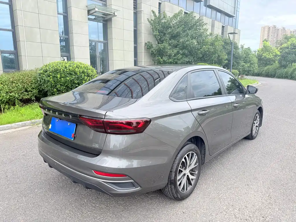Geely Emgrand 2023 4 Champion 1.5L CVT Luxury
