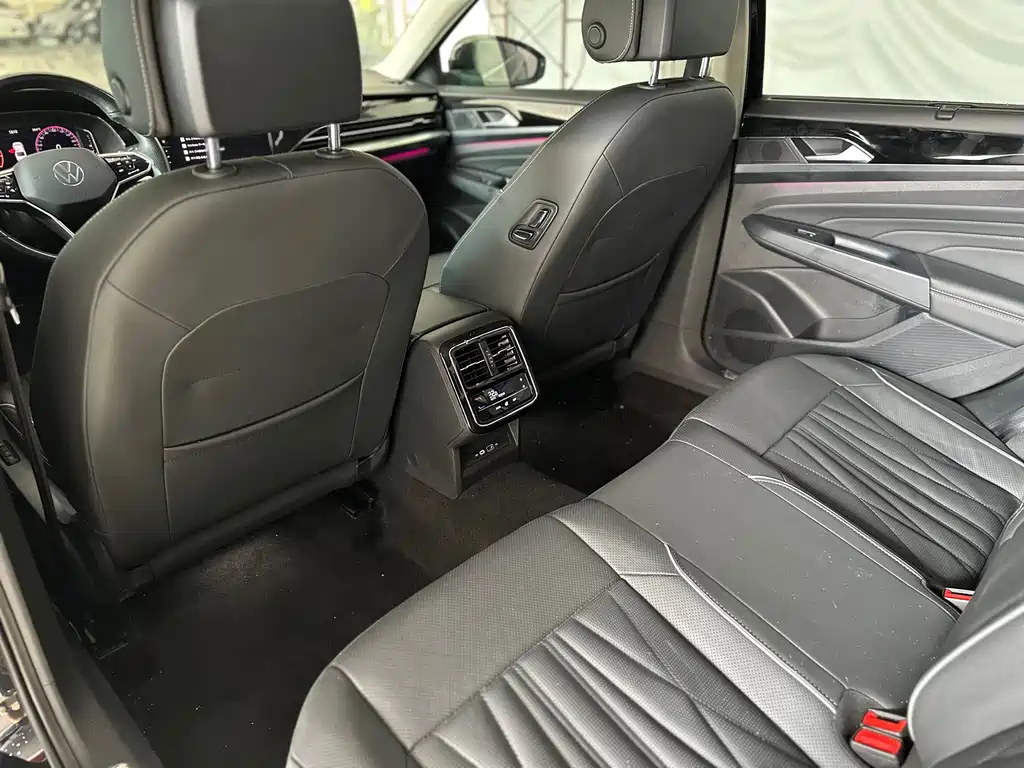 Volkswagen Passat — миниатюра 10