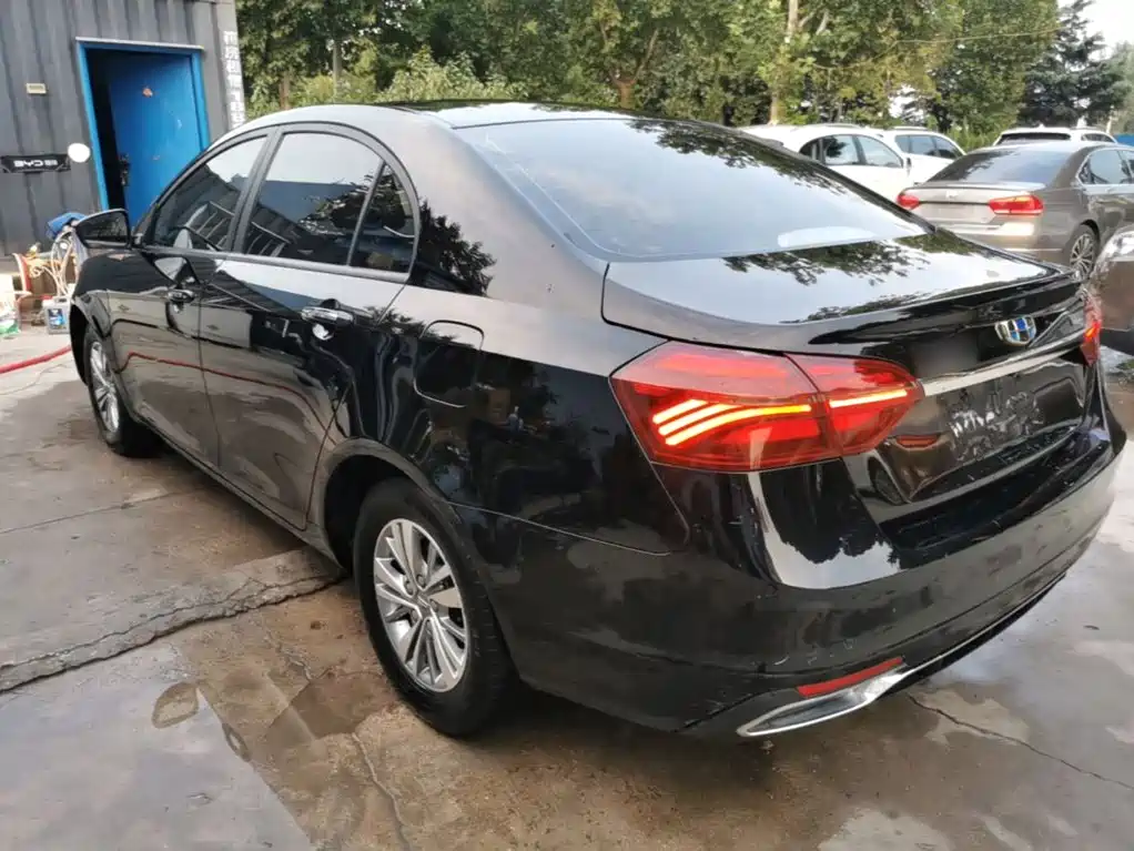 Geely Emgrand — миниатюра 5