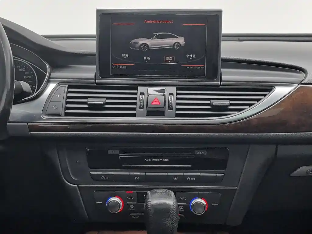 Audi A6L — миниатюра 12