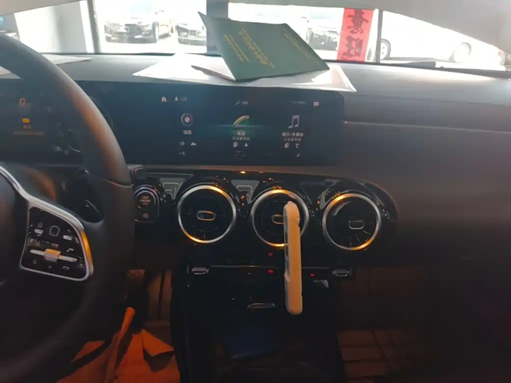 Mercedes-Benz A-Class — миниатюра 13