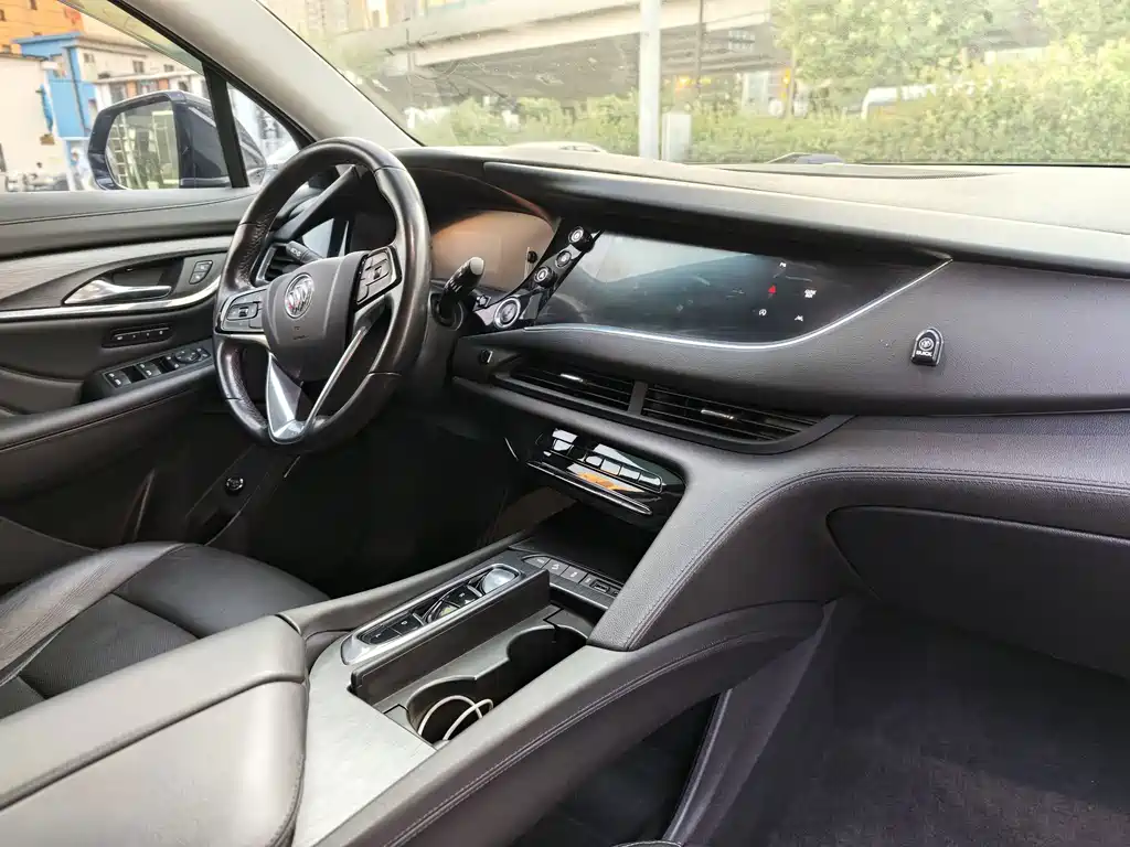 Buick Enclave — миниатюра 10