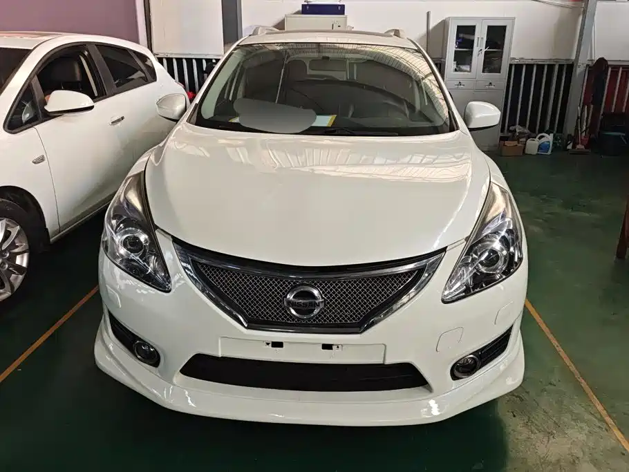 Nissan Tiida — миниатюра 2