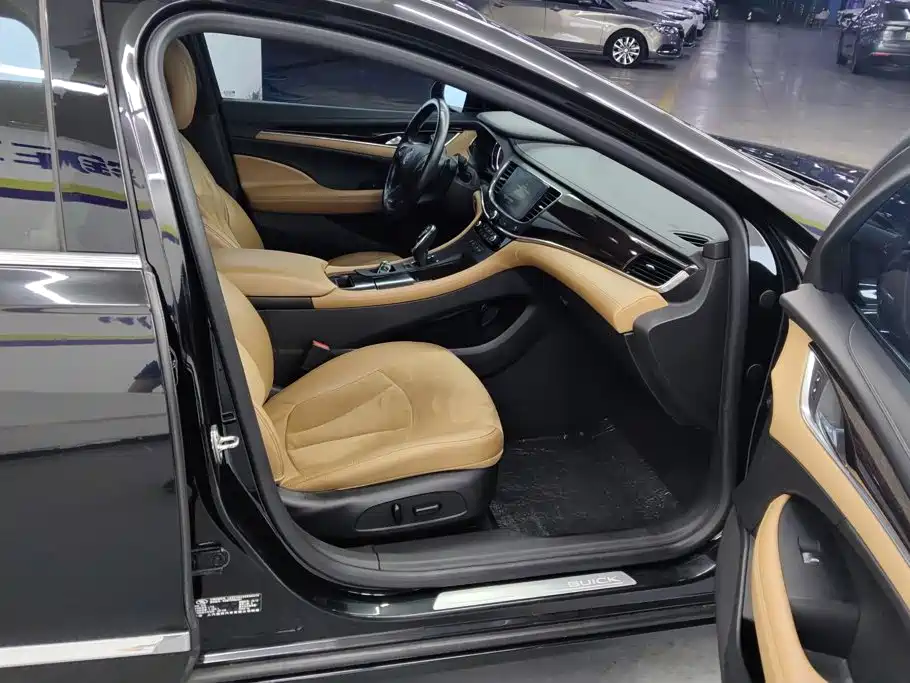 Buick LaCrosse — миниатюра 8