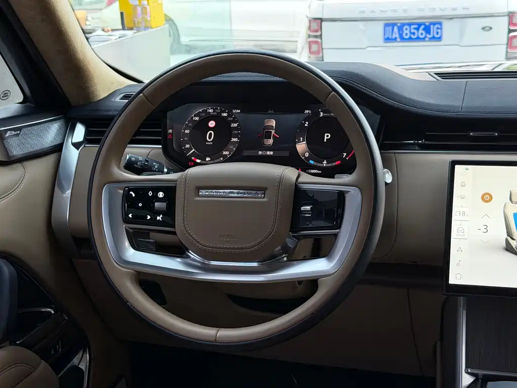 Land Rover Range Rover 2024 3.0 L6 400PS Long Wheelbase
