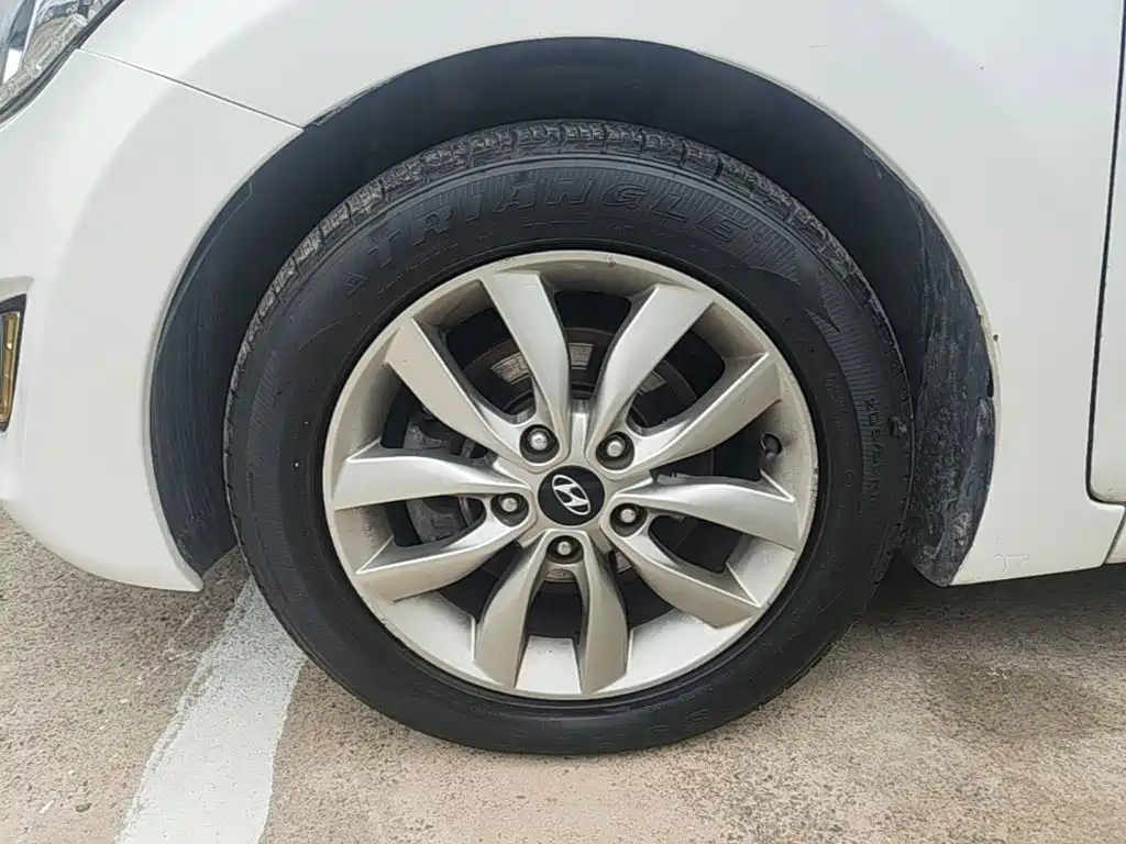 Hyundai Elantra Langdong — миниатюра 23