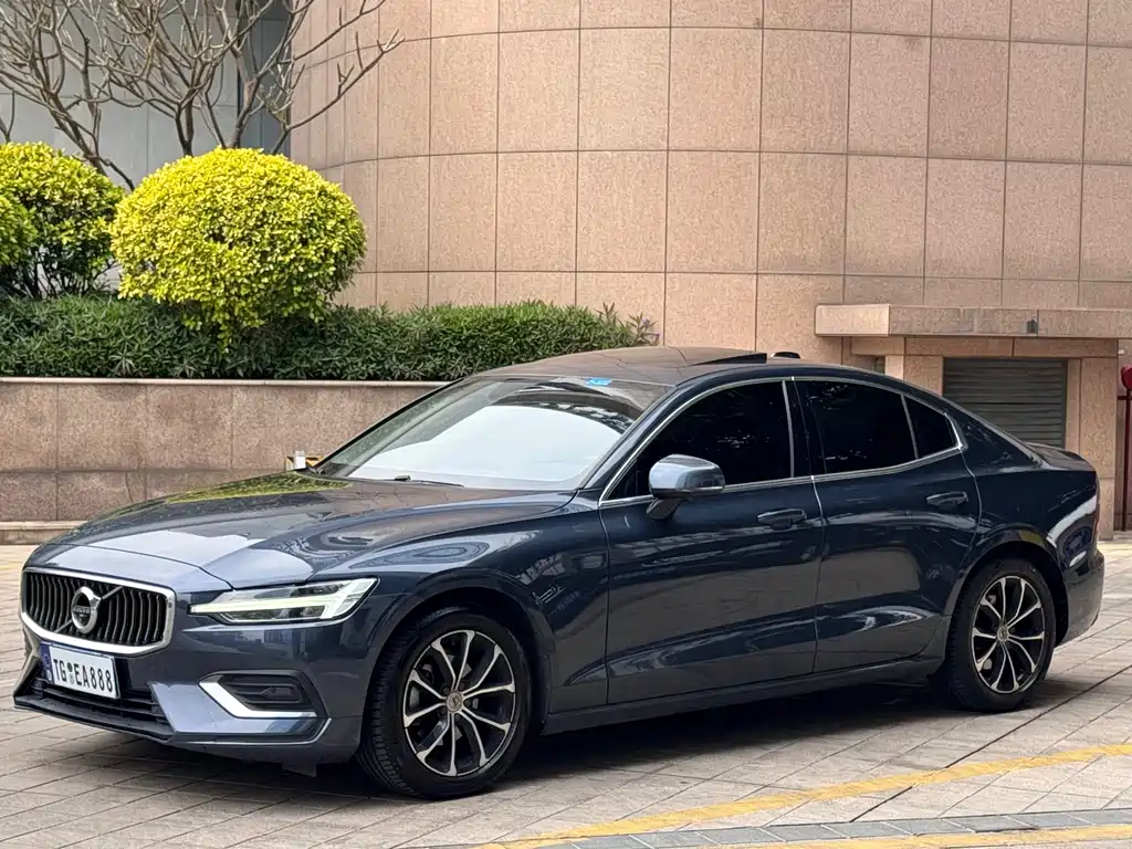 Volvo S60 2021