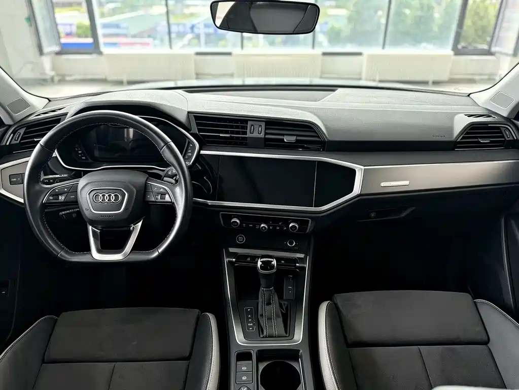 Audi Q3 — миниатюра 11