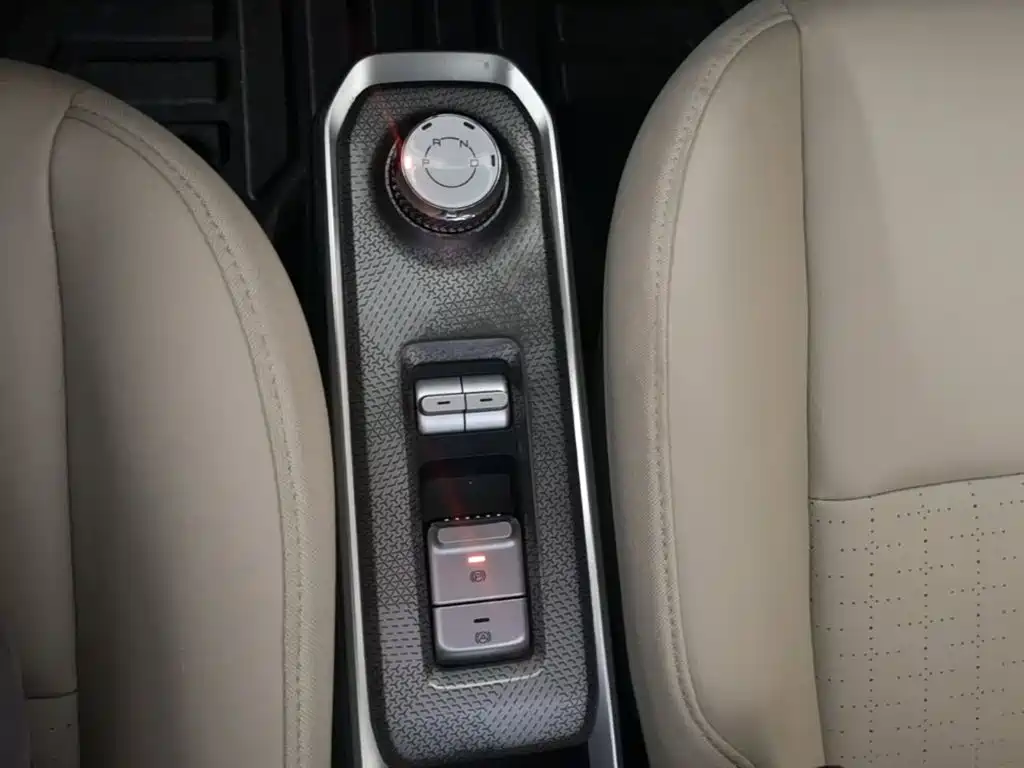 Baojun Yueye — миниатюра 14