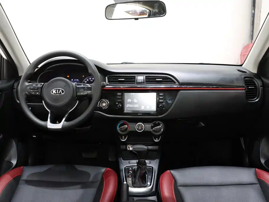 Kia KX Cross - фото 11
