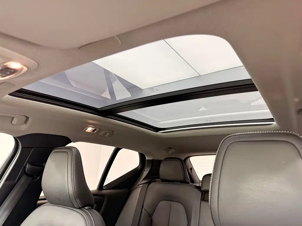 Volvo XC40 — миниатюра 16