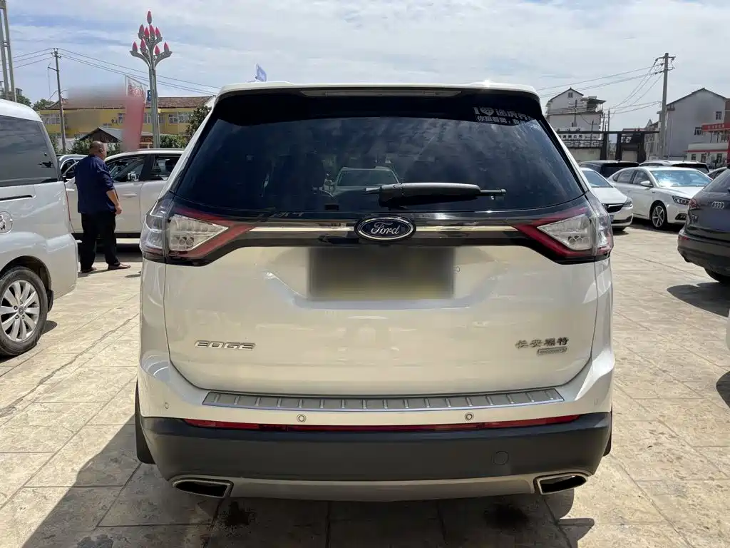 Ford Edge — миниатюра 6