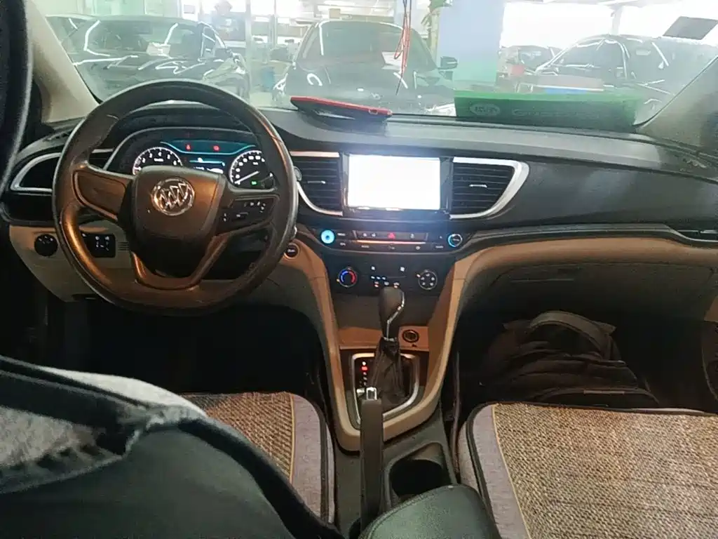 Buick Excelle — миниатюра 10