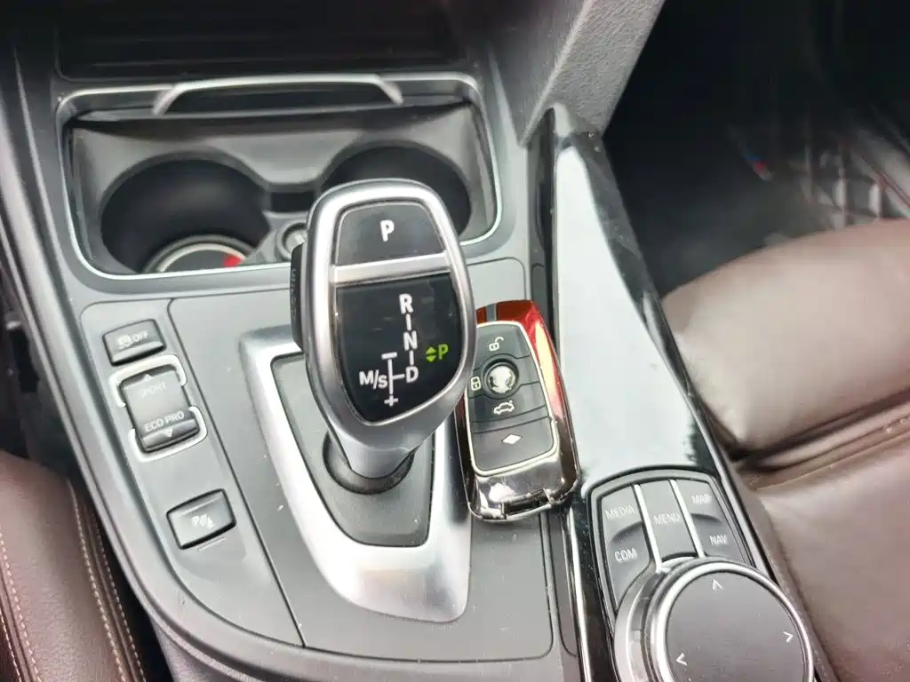 BMW 3 Series — миниатюра 7