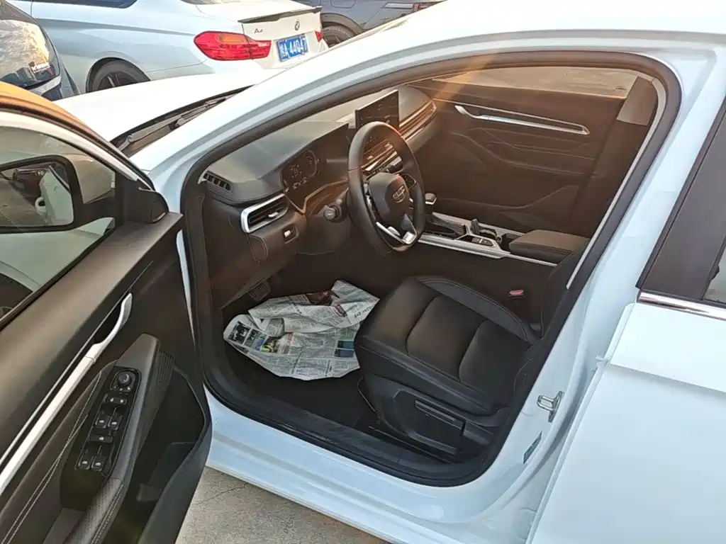 Geely Emgrand — миниатюра 16