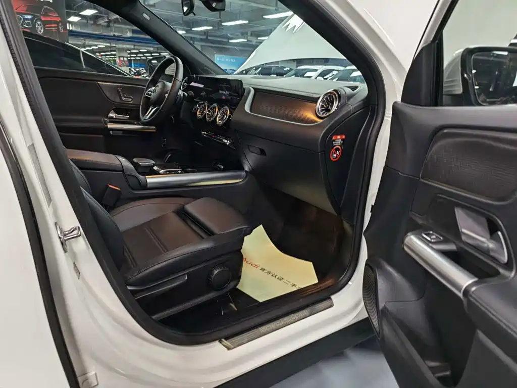 Mercedes-Benz GLA — миниатюра 4