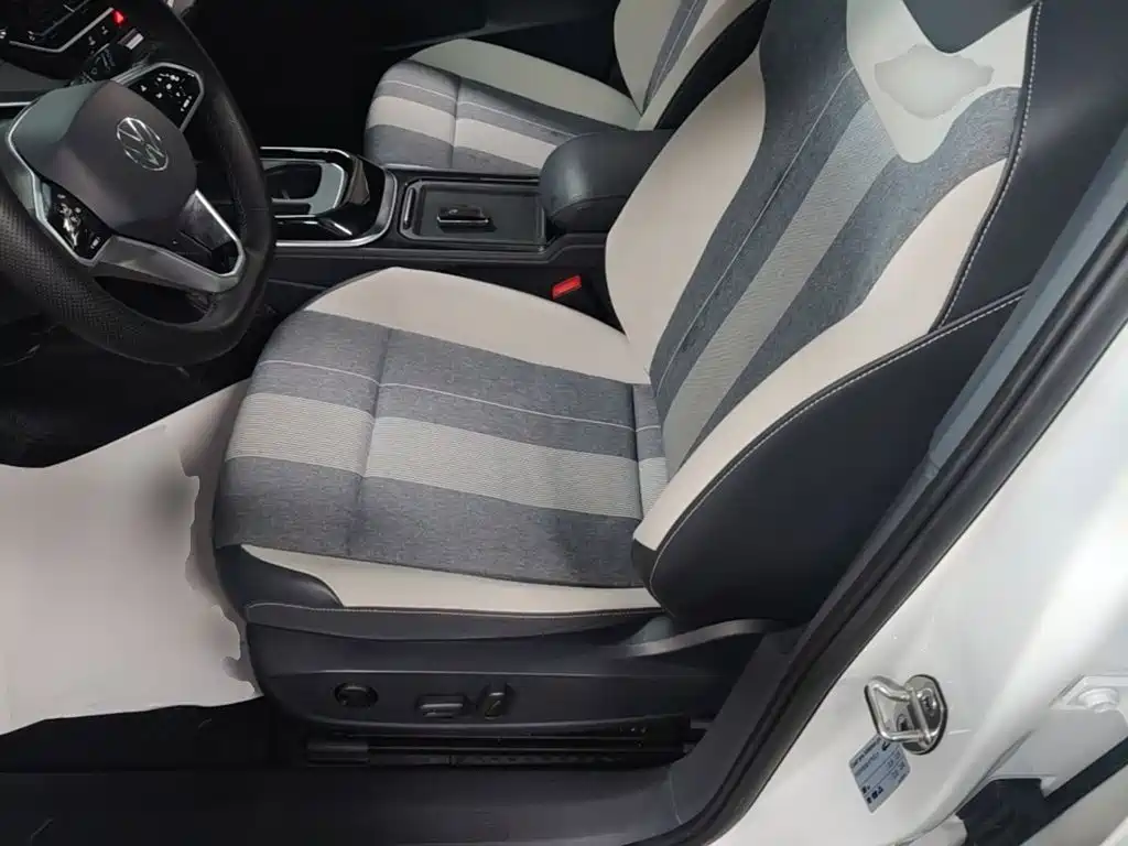 Volkswagen ID.4 Crozz — миниатюра 15