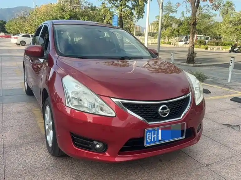 Nissan Tiida — миниатюра 3