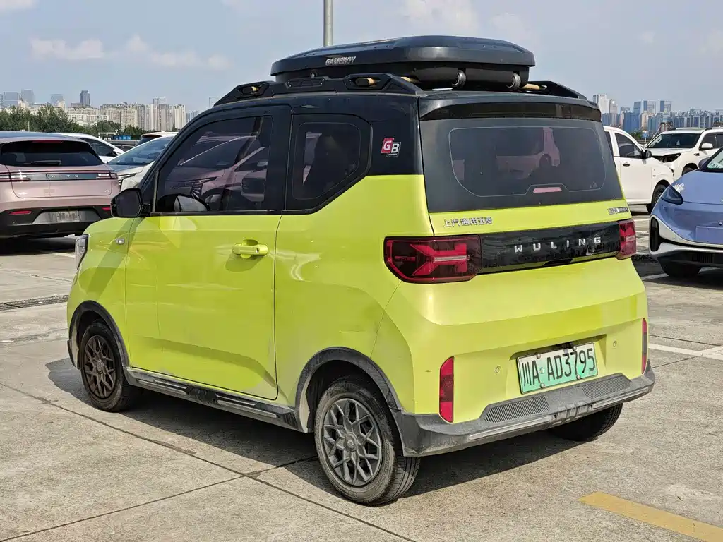 Wuling MINIEV — миниатюра 6