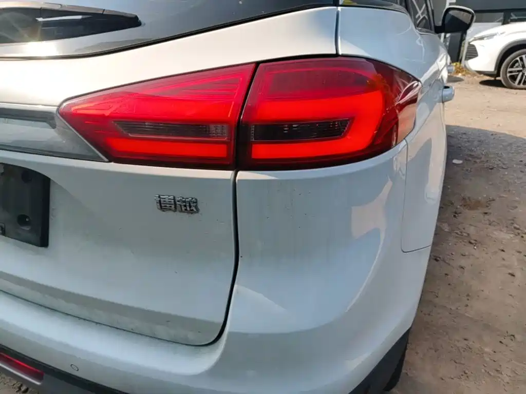 Geely Boyue — миниатюра 8