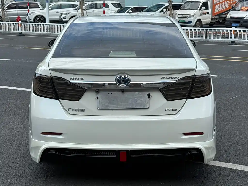 Toyota Camry — миниатюра 4