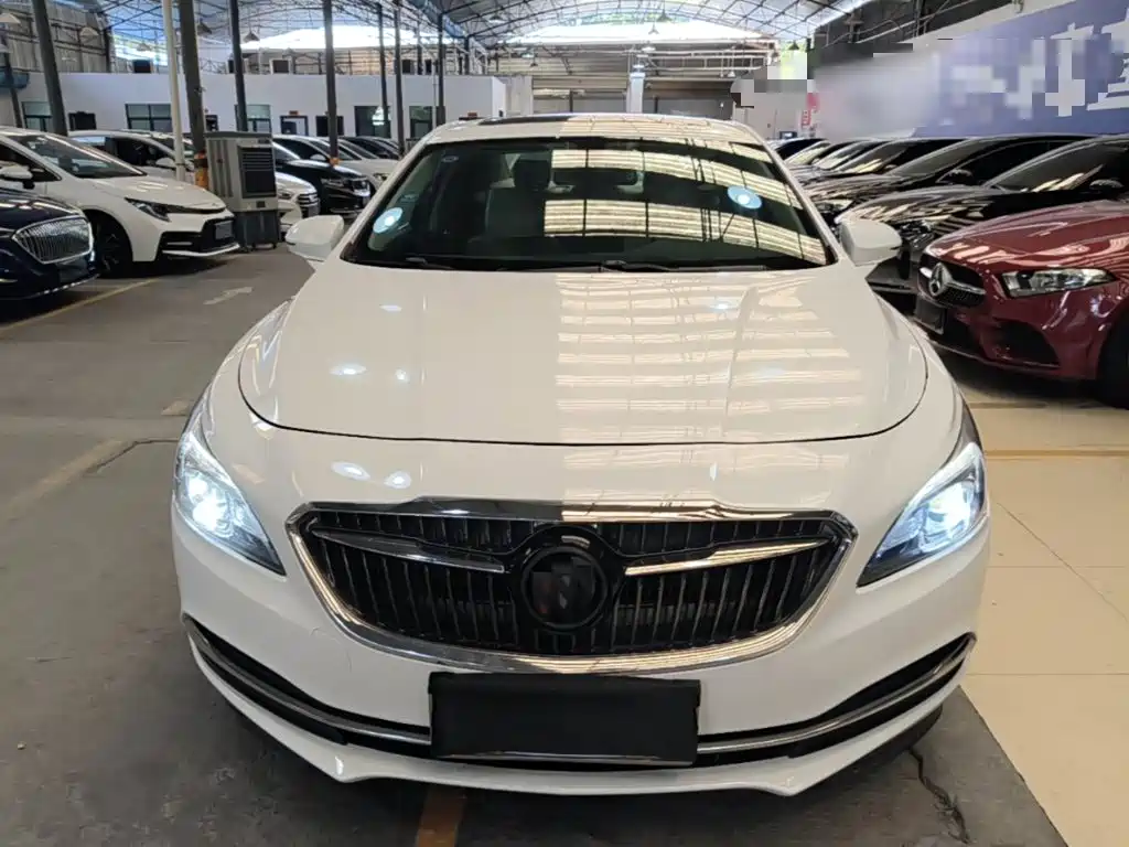 Buick LaCrosse — миниатюра 3