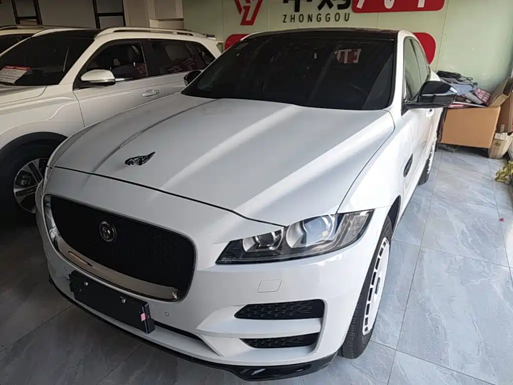 Jaguar F-PACE