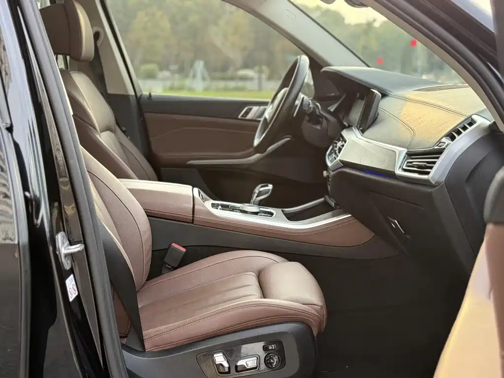 BMW X5 (Import) — миниатюра 12