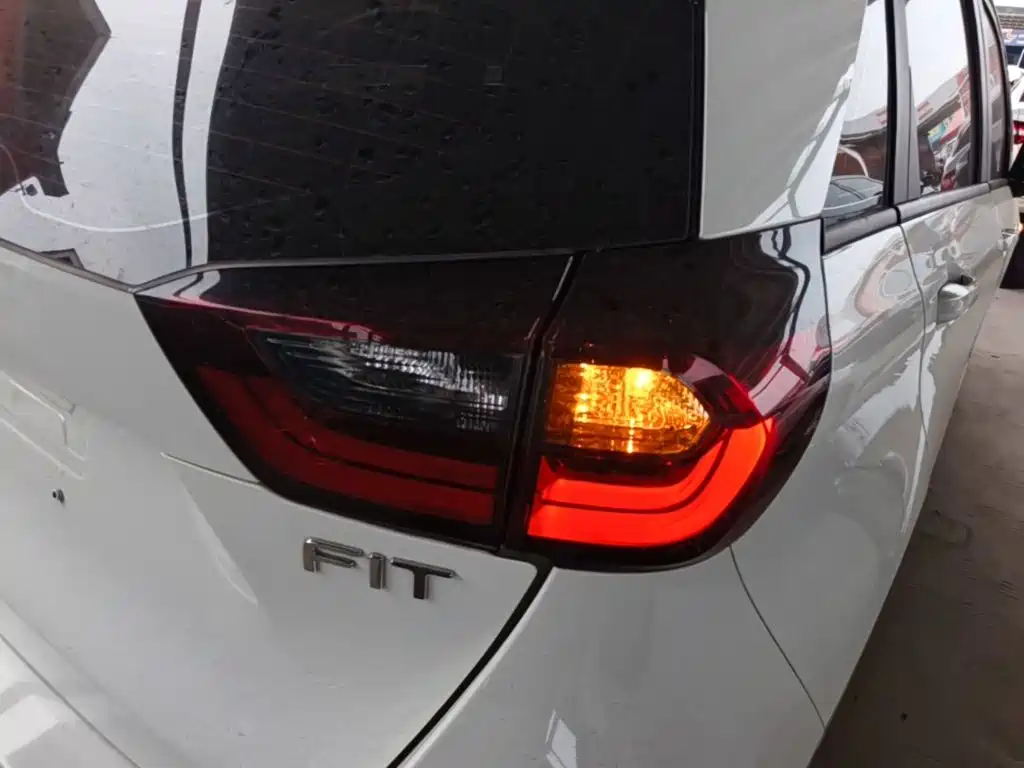 Honda Fit — миниатюра 24