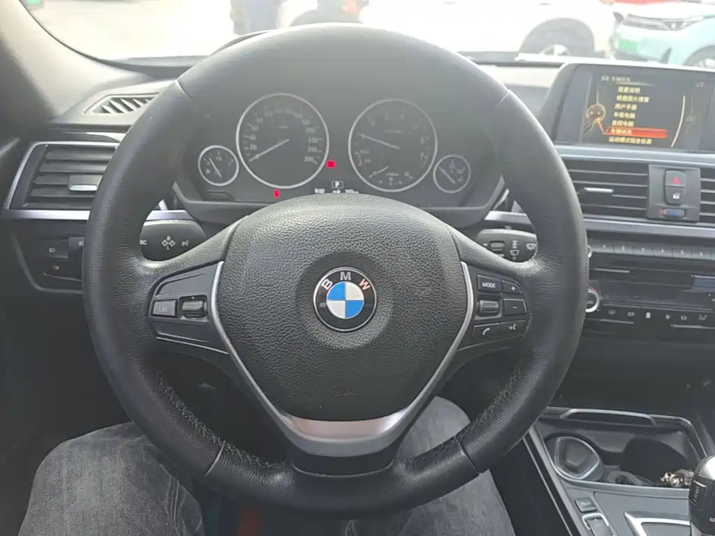 BMW 3 Series — миниатюра 11