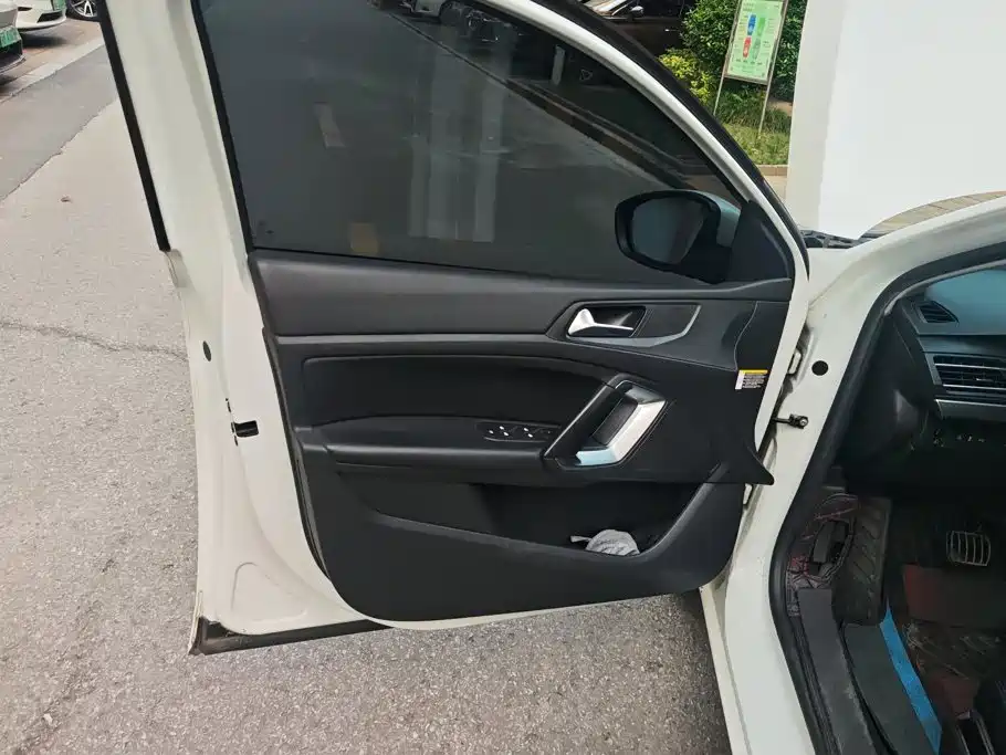 Peugeot 408 — миниатюра 7