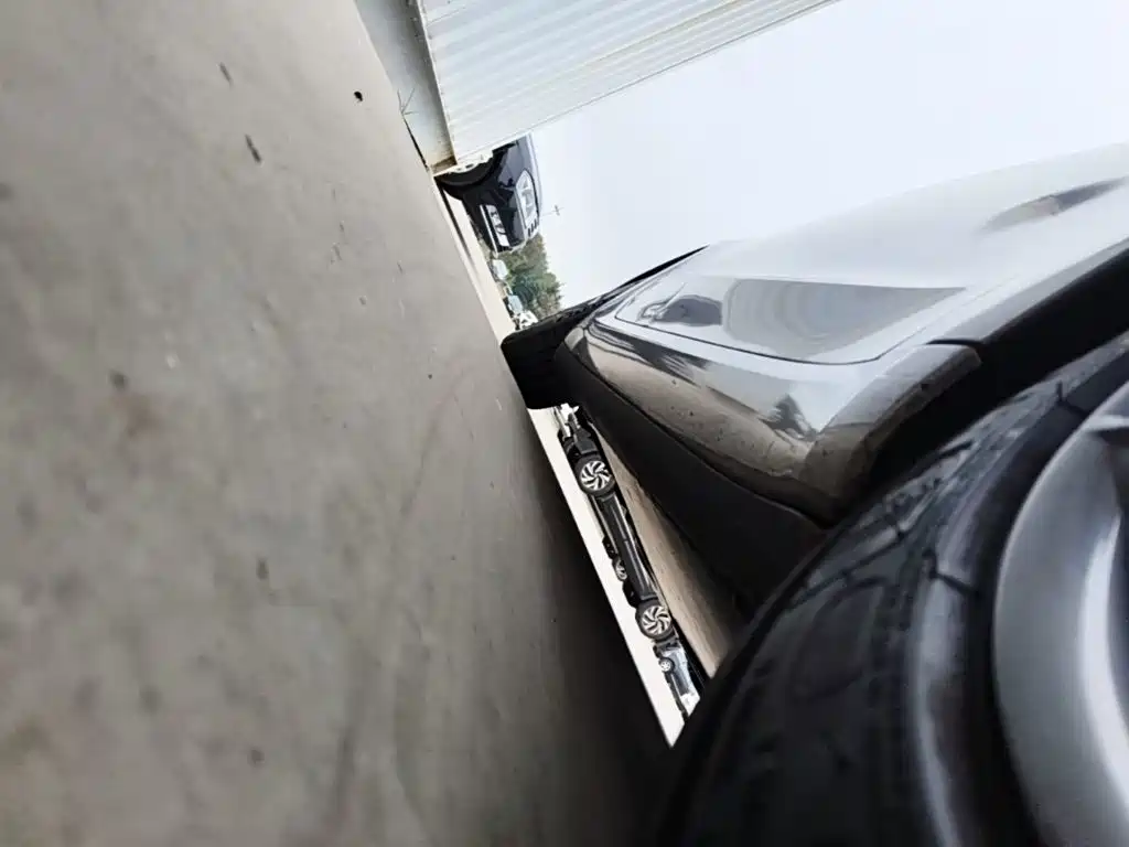 Tesla Model 3 — миниатюра 21