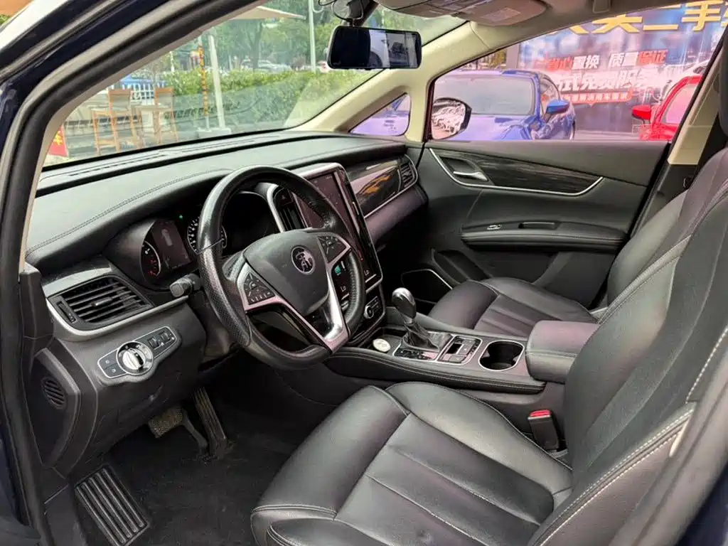 BYD MAX — миниатюра 7