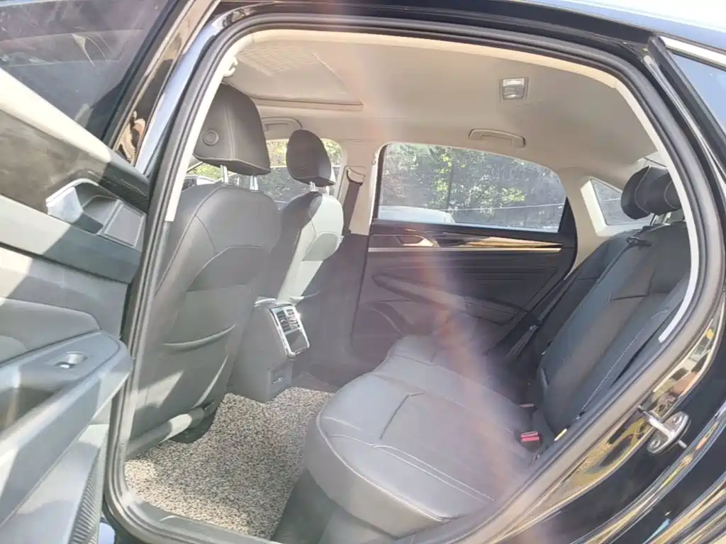 Volkswagen Passat — миниатюра 17