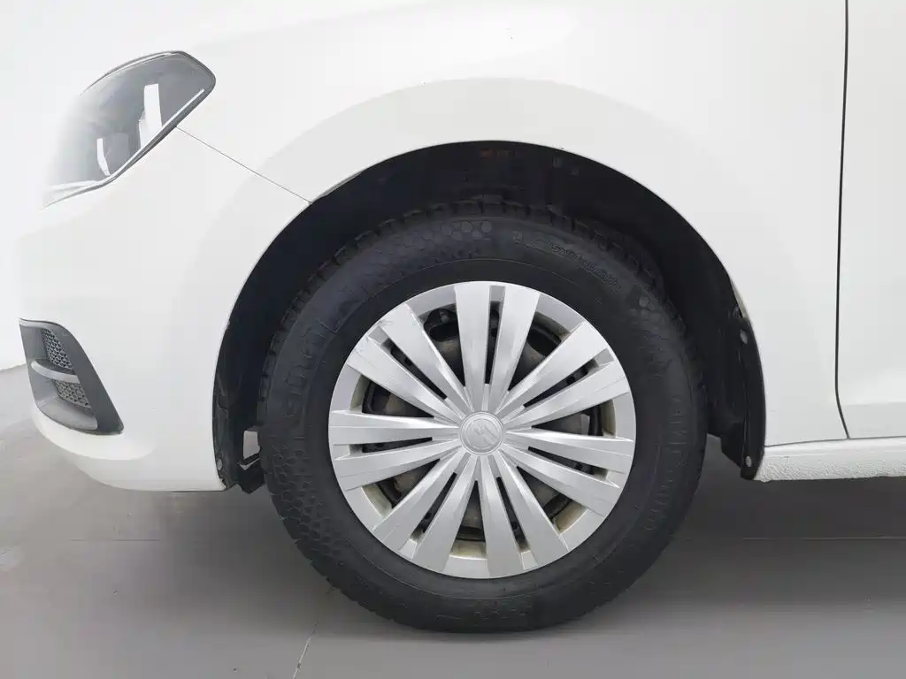 Volkswagen Santana — миниатюра 17