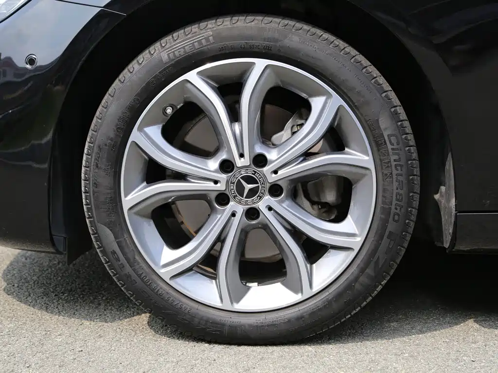 Mercedes-Benz E-Class — миниатюра 21