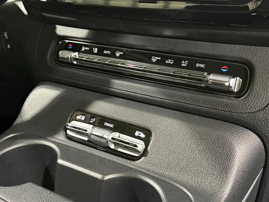 Mercedes-Benz Vito — миниатюра 18