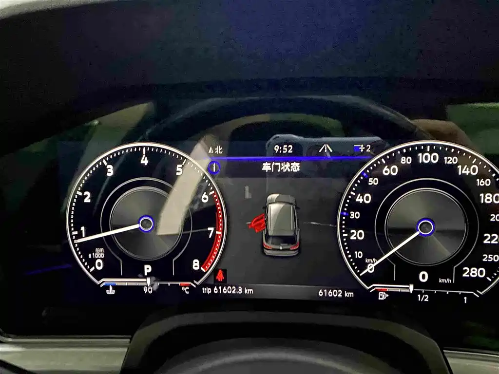 Volkswagen Touareg — миниатюра 12