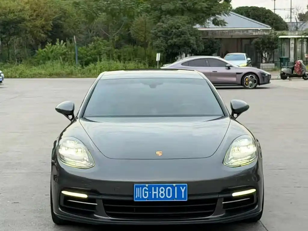 Porsche Panamera — миниатюра 2
