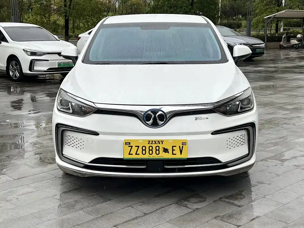 BAIC EU5
