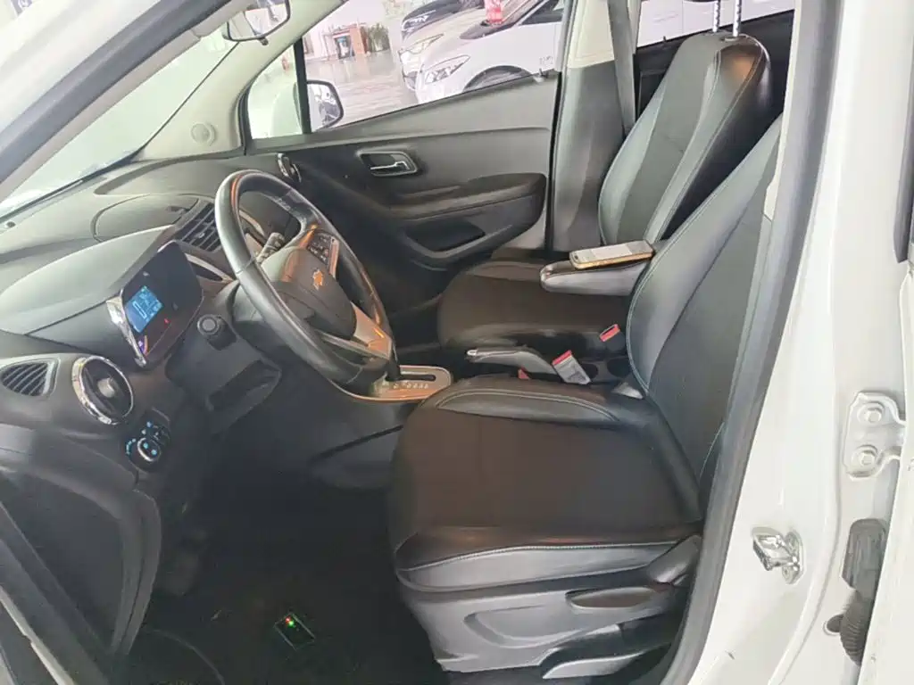 Chevrolet Trax — миниатюра 15