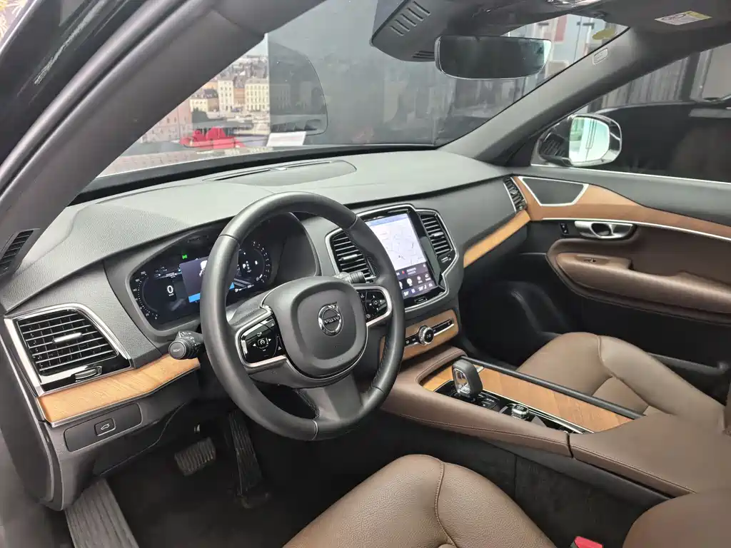 Volvo XC90 2024 B6 Luxury 7 мест