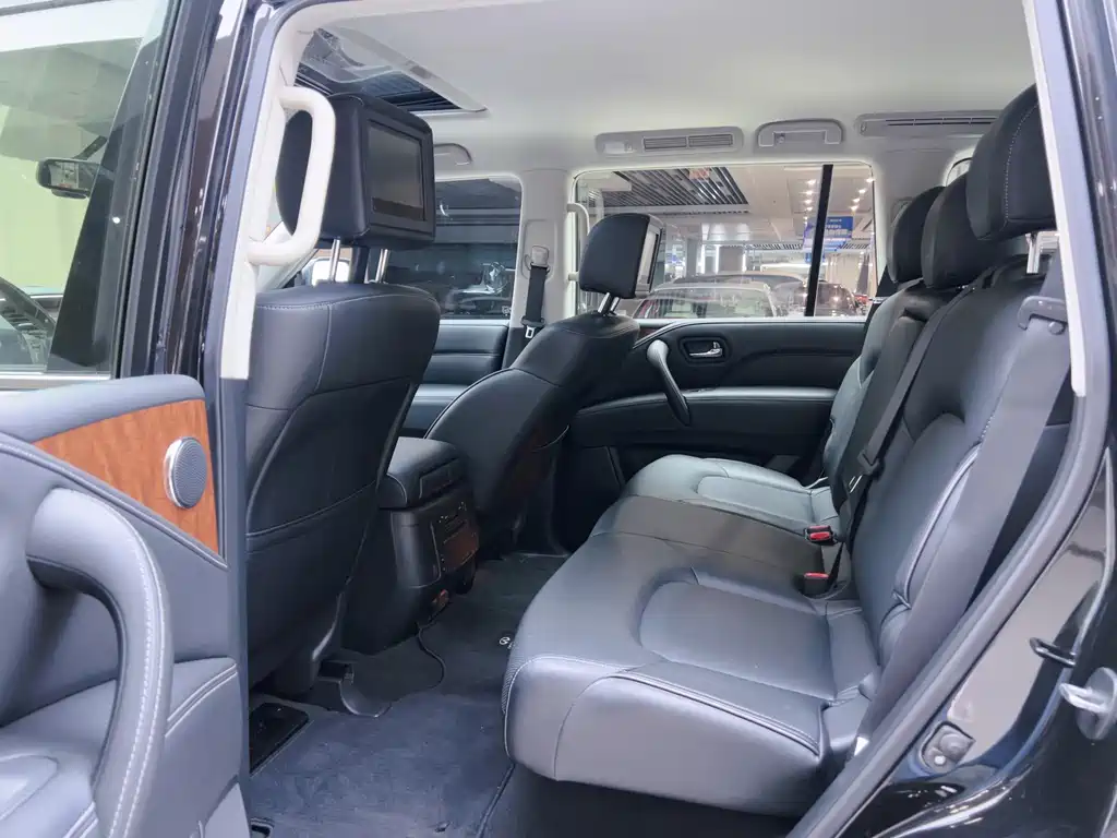 Infiniti QX80 — миниатюра 10