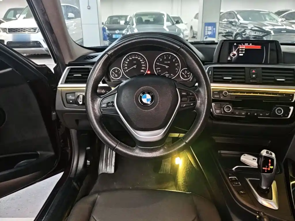 BMW 3 Series — миниатюра 11