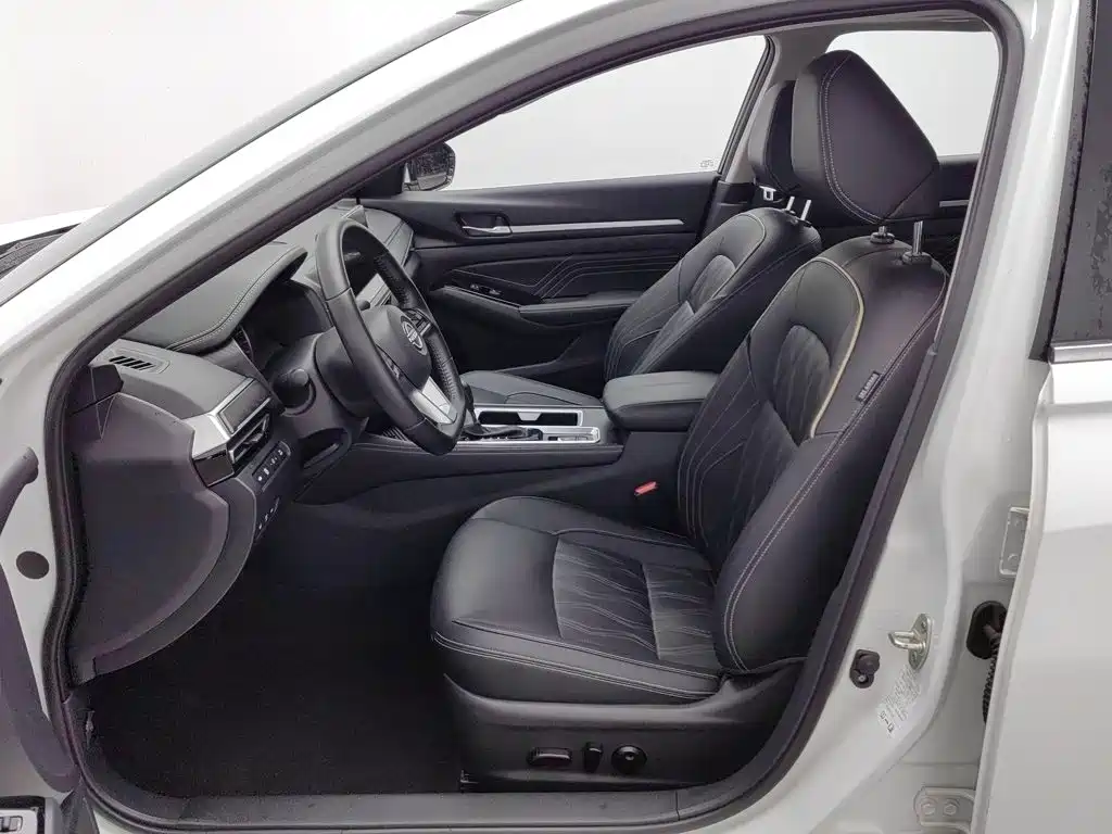 Nissan Teana — миниатюра 10
