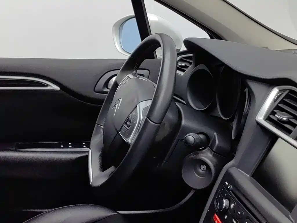 Citroen C4L — миниатюра 22