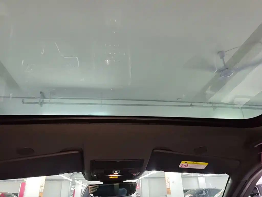 Land Rover Discovery Sport — миниатюра 18