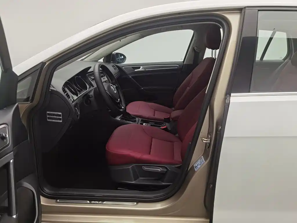 Volkswagen Golf — миниатюра 10